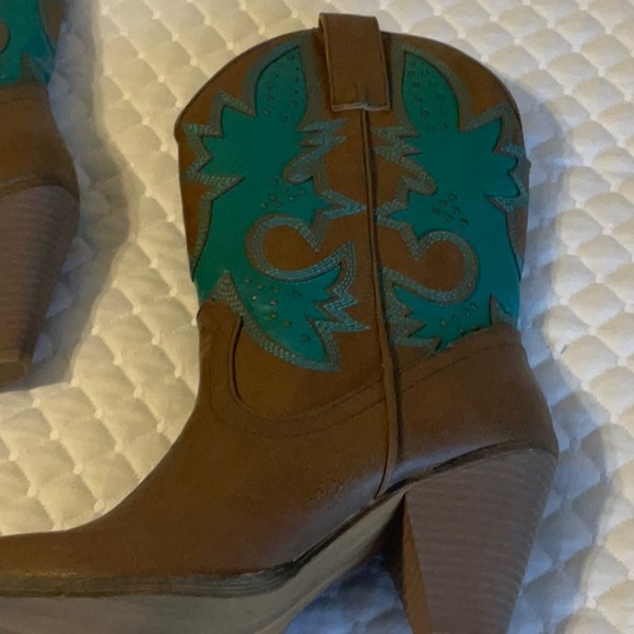 Very VOLATILE Rio Grande Western Boots - Picture 2 of 6